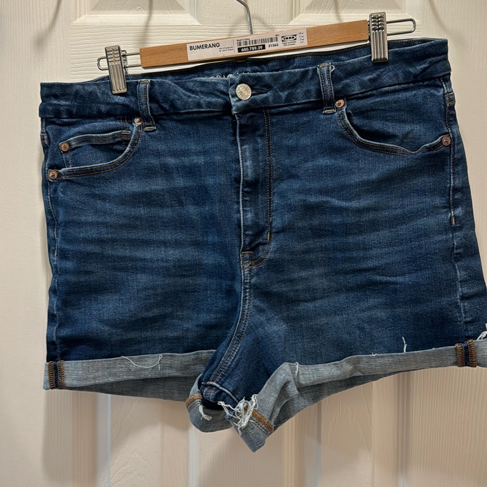 American Eagle Curvy Hi-Rise Shortie Size 16